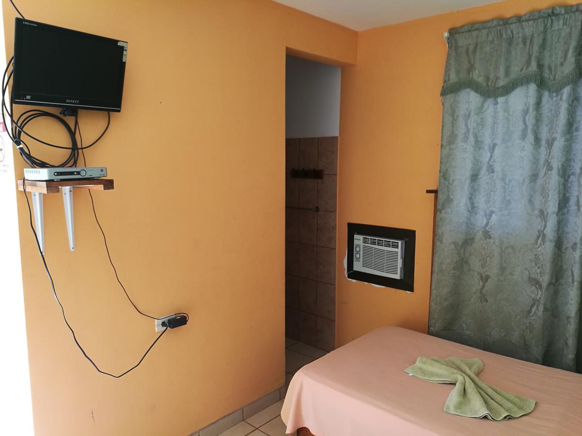 Отель Royal Heights Jicaral Экстерьер фото
